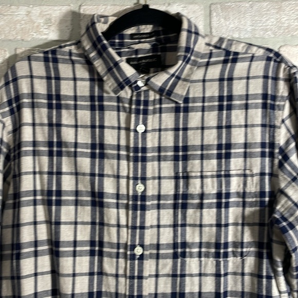 Banana Republic Untucked Fit Plaid Shirt Size Large - Picture 2 of 6
